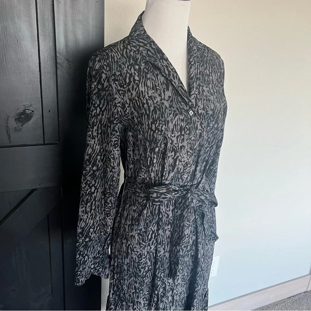 NWOT Rails Beatrice Voile Midi Dress Charcoal Abstract Animal Print Casual XS - Picture 3 of 11